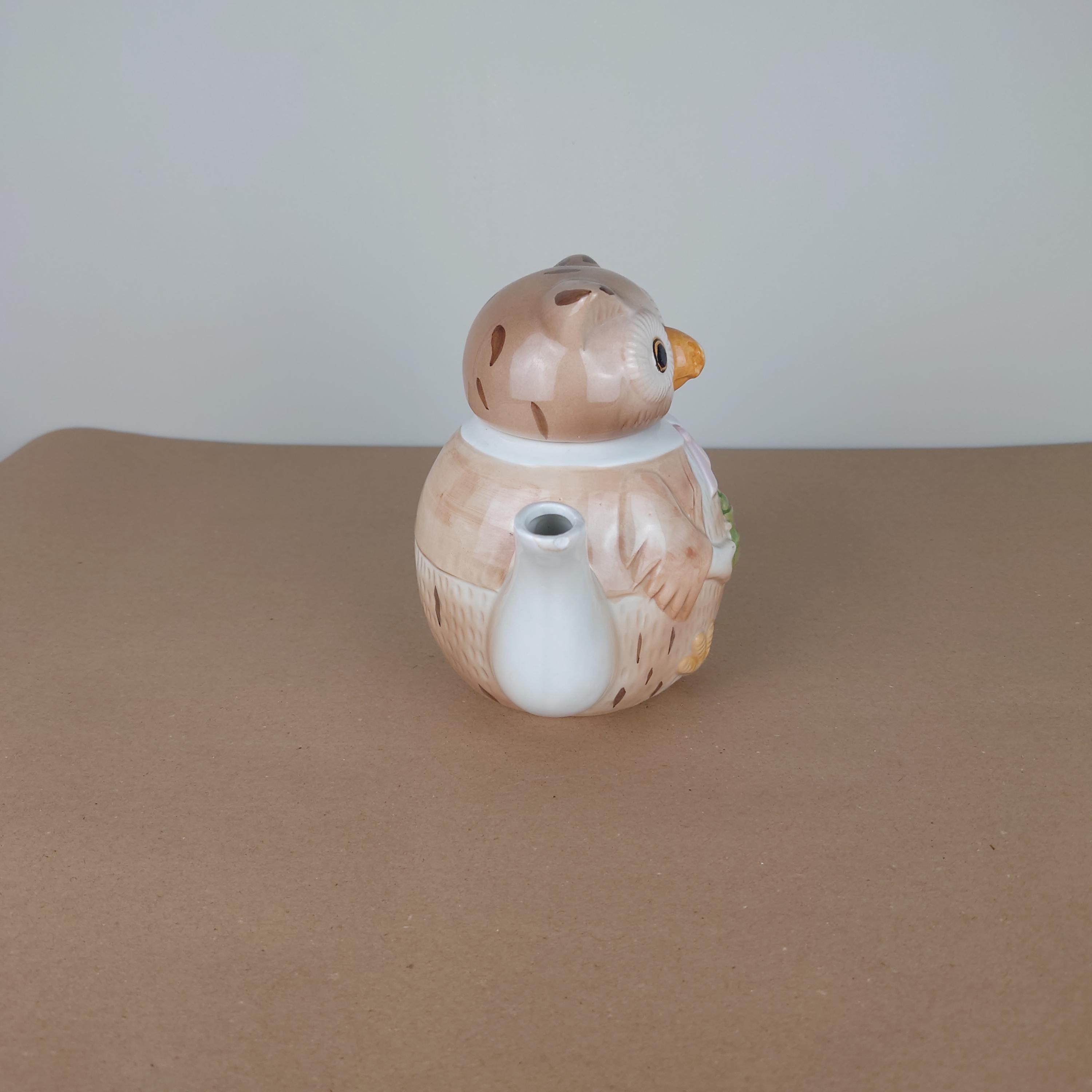 ヴィンテージ セラミック フクロウ ティーポット：装飾的な鳥の置物 