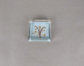 Vintage summer flowers paperweight.