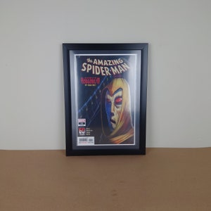 The Amazing Spiderman return of the hobgoblin Near mint condition #11 framed comic.