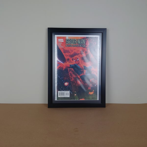 Spiderman unlimited comic book. Marvel gifts. Near mint condition #2 framed comic.
