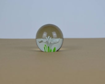 Vintage Handmade Glass Flower Paperweight: Collectible Office Decor