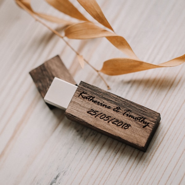 Dark rustic USB 3.0 fast flash drive with custom engraving