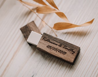 Memoria flash USB 3.0 rústica oscura con grabado personalizado