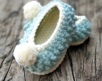 Instant download pdf CROCHET PATTERN for Baby Girl Slipper, Baby booties crochet pattern in 4 sizes 0-12 months, perfect baby shower gift
