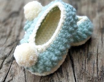 Crochet Baby Slipper Pattern: Girl Booties, 0-12 Months (PDF Pattern)