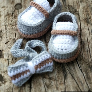 INSTANT DOWNLOAD PDF Baby boy loafer crochet pattern for baby boy shoe with bow tie, this crochet pattern comes in 4 sizes from 0-12 months