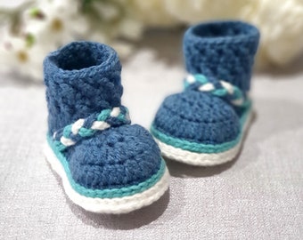 Baby girl boots cute CROCHET PATTERN crochet beginner friendly crochet baby shoes