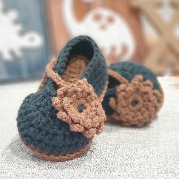 Mary Jane shoes cute CROCHET PATTERN, This baby booties crochet pattern comes in 4 sizes newborn to 12 months, 2 different trim options