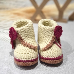 Mönster för virkade babyskor: Blomsterflickaskor (PDF-mönster) bild 6
