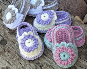 Baby booties crochet pattern for baby girl sandals,crochet baby shoes pattern in 4 sizes from 0-12m,Instant download pdf, Expecting mom gift