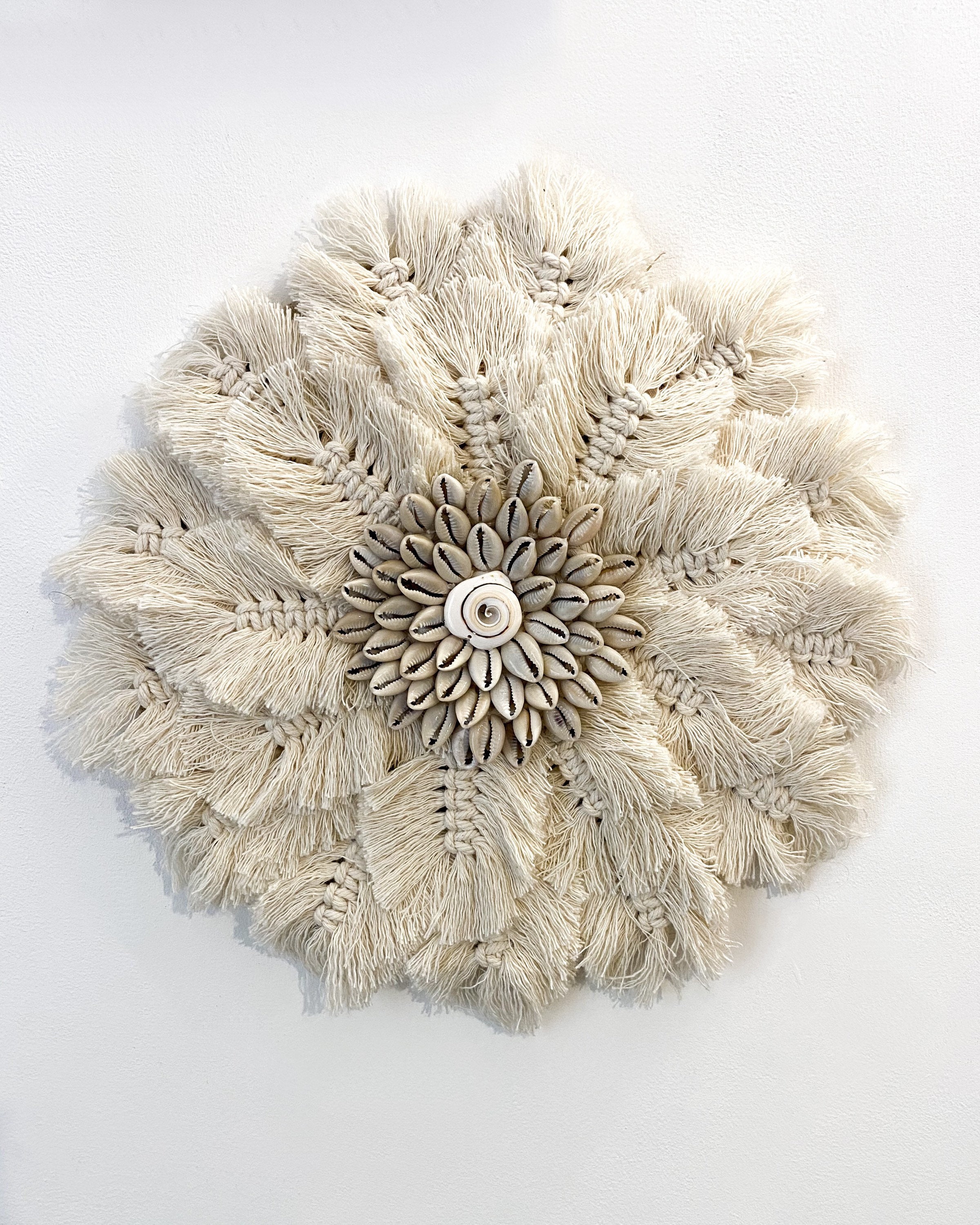 Mur de Macramé Suspendu Alaa | Objets Décoratifs Bohème avec Des Coquillages