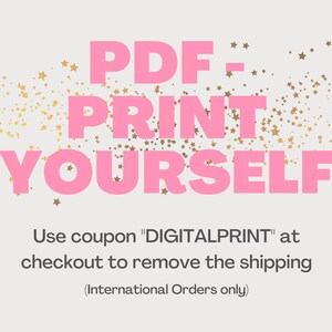 Peut inclure: Texte rose sur fond blanc avec des &eacute;toiles dor&eacute;es&nbsp;: &laquo;&nbsp;PDF - IMPRIMEZ VOUS-M&Ecirc;ME&nbsp;&raquo;. Utilisez le code promo &laquo;&nbsp;DIGITALPRINT&nbsp;&raquo; &agrave; la caisse pour supprimer les frais de port (commandes internationales uniquement).