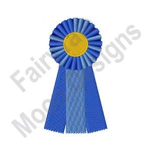 Puede incluir: Una cinta azul con un centro amarillo, un premio tradicional para el primer lugar.
