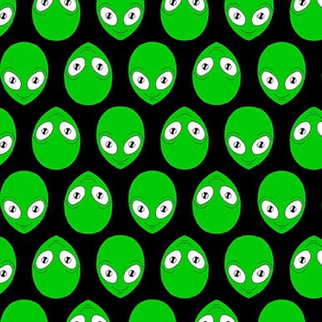 Green Alien Heads Glow in the Dark Amazing Aliens 100% Cotton Blank