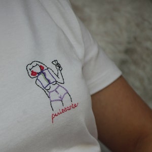 Hand embroidered cotton t-shirt for a woman Puissante