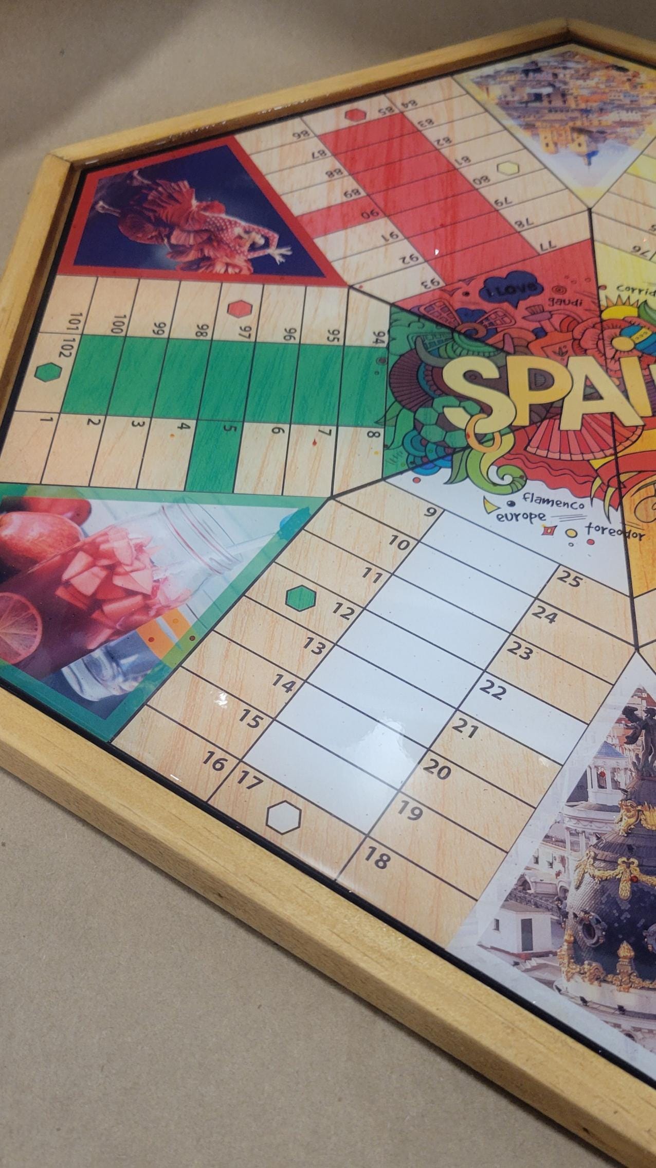Tablero Parchís Doble Cara | Clásico 4 Jugadores 6 Jugadores | Tamaño 35x35x0.5 Cm | Bordes Plásticos Protectores | Fichas Y Dados NO Incluidos | Envío 24-48h Desde España Parchís Resistente Portátil Tablero Parchís Doble Cara | Clásico 4 Jugadores 6 Jugadores | Tamaño 35x35x0.5 Cm | Bordes Plásticos Protectores | Fichas Y Dados NO Incluidos | Envío 24-48h Desde España Parchís Resistente Portátil