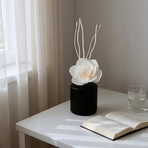 Reed Diffusers | Natural Jasmine Flower | Black Fiber Reeds