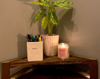 Estante minimalista de la esquina de la planta, estante de la planta, decoración del escritorio, organización de la oficina, decoración de la oficina boho, estante del escritorio de madera, ahorrador de espacio