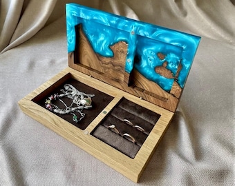 Emerald Resin Jewelry Box, Live Edge Wood Ring Case, Green Epoxy  Organizer, Custom Wooden Trinket Box, Unique Anniversary Gift for Wife