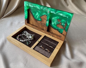 JEWELRY ORGANIZER