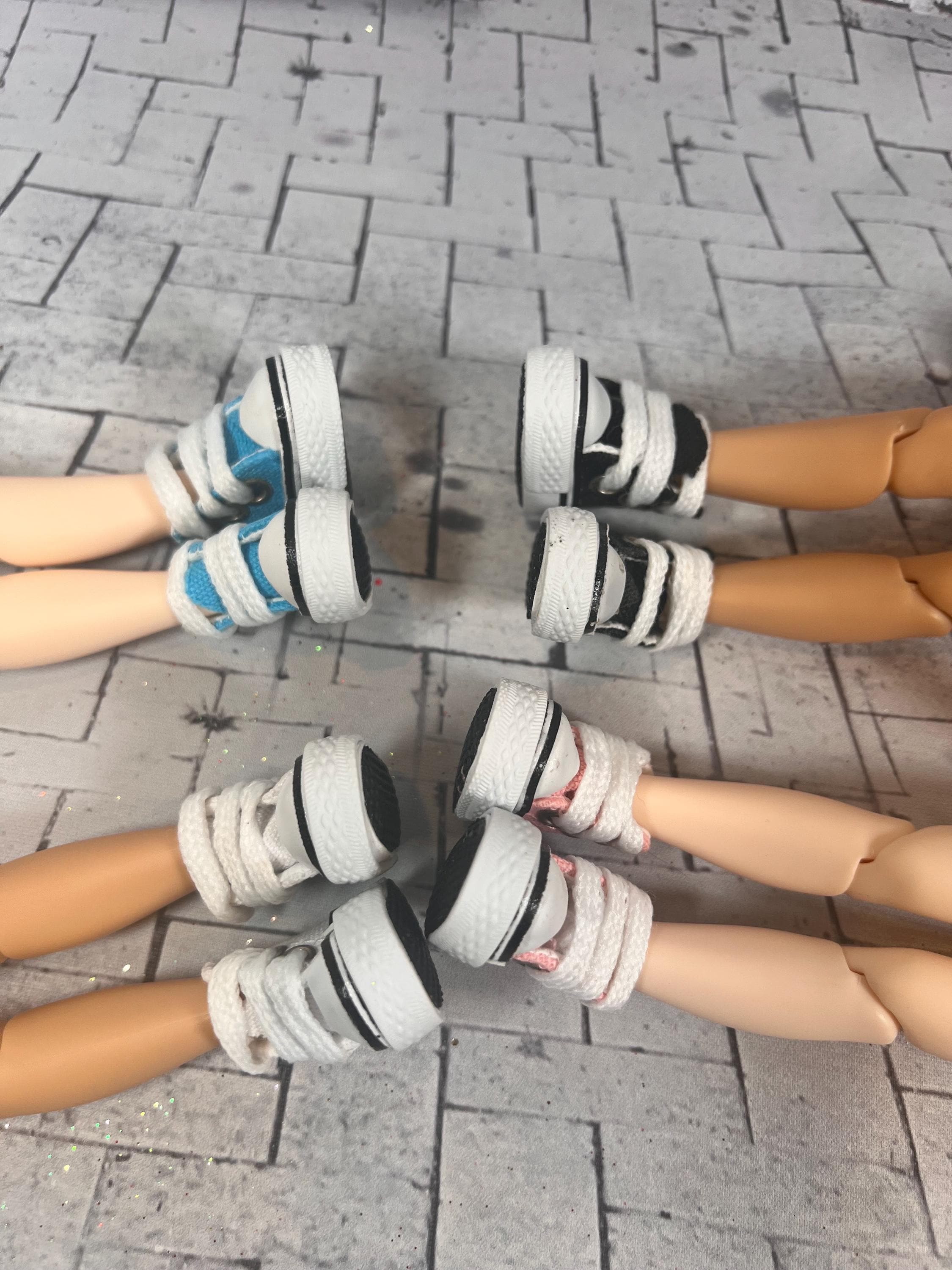 Blythe sized tennis shoes, doll sneakers, exclusively for Blythe