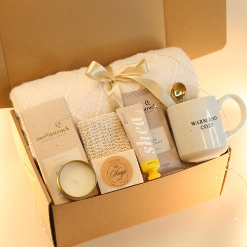 Coffret Câlins, Cadeau d'encouragement, Coffret cadeau pour maman, Coffret cadeau Hygee, Coffret Vous pensez à vous, Emballage douillet, Panier soins personnels, Coffret cadeau couverture