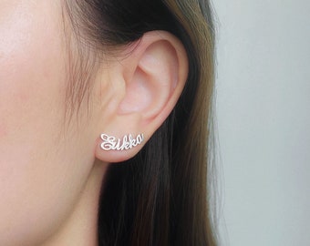 Nombre personalizado pendiente plata esterlina personalizado oreja stud dos diferentes pendientes pequeños pendientes de nombre de oreja pequeño regalo para ella