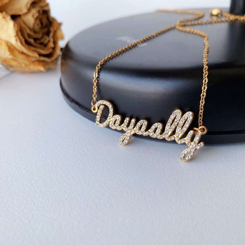 AANGEPASTE strass naam ketting gepersonaliseerde volledig geboorde zirkoon naam ketting DIY glanzende eerste letter ketting verjaardagscadeau voor haar afbeelding 1