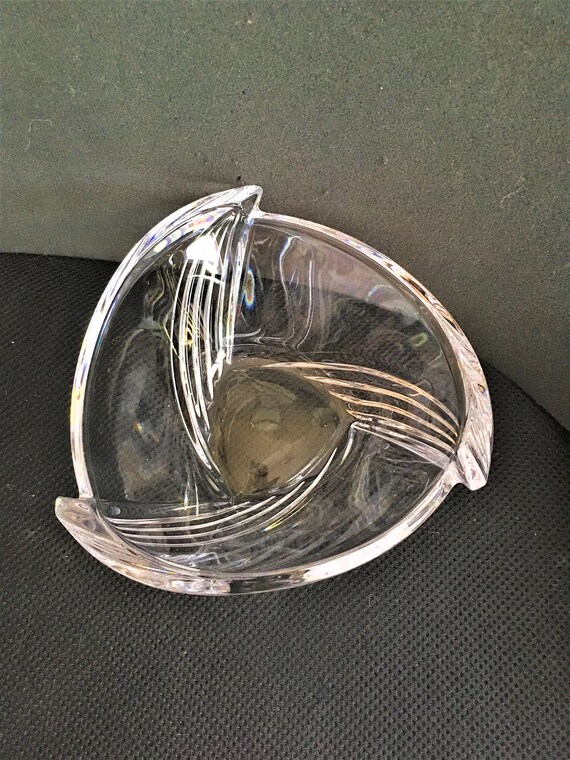 Vintage BOHEMIA Crystal Clear Glas Art BOWL VASE Hand Geschnitten 3-seitig Sanfte Welle Swirl Modern Style Dekor Gefäß Candy Nussschale Czechoslovakia