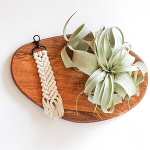 Macrame Keychain / Medium Herringbone