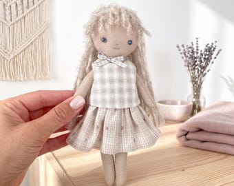 Lappenpop naaipatroon, handgemaakt stoffen poppenpatroon, stoffen minipoppenpatroon, kleine poppatronen om te naaien, patroon voor kleine poppen, Amerikaans