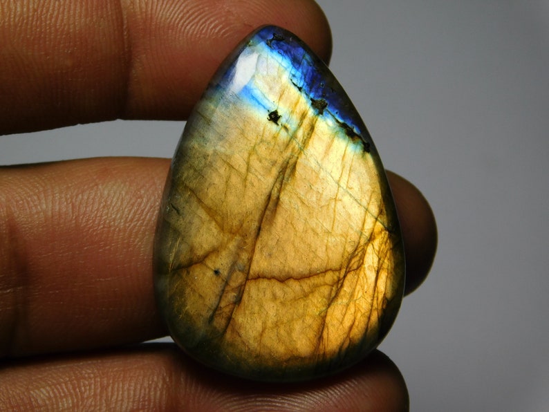 39X28 Natural Labradorite gemstone,cabochon,handmade Labradorite good quality and beautiful design cabochon 59Cts MM.