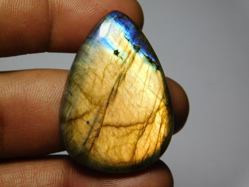 39X28 Natural Labradorite gemstone,cabochon,handmade Labradorite good quality and beautiful design cabochon 59Cts MM.