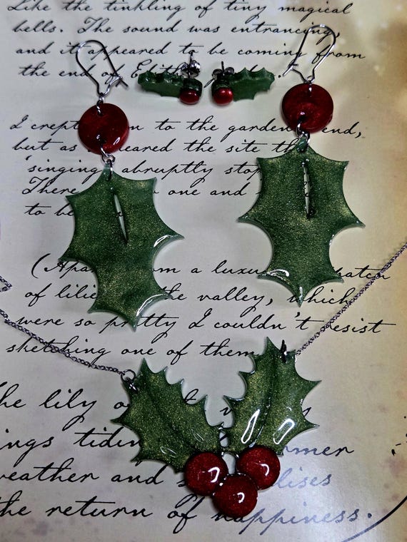 Holly Jewellery Set, Christmas Gifts, Handmade Jewellery, Resin Earrings, Resin Necklace, Winter Jewellery, Holly Berries