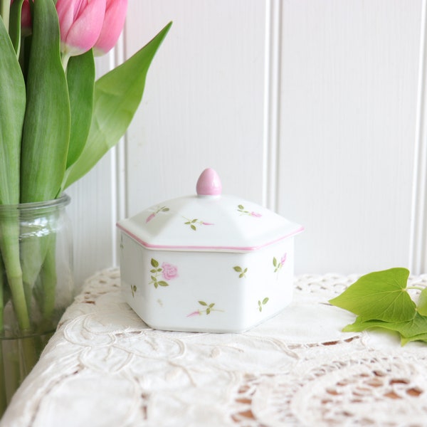 Vintage Small Trinket Box with Lid