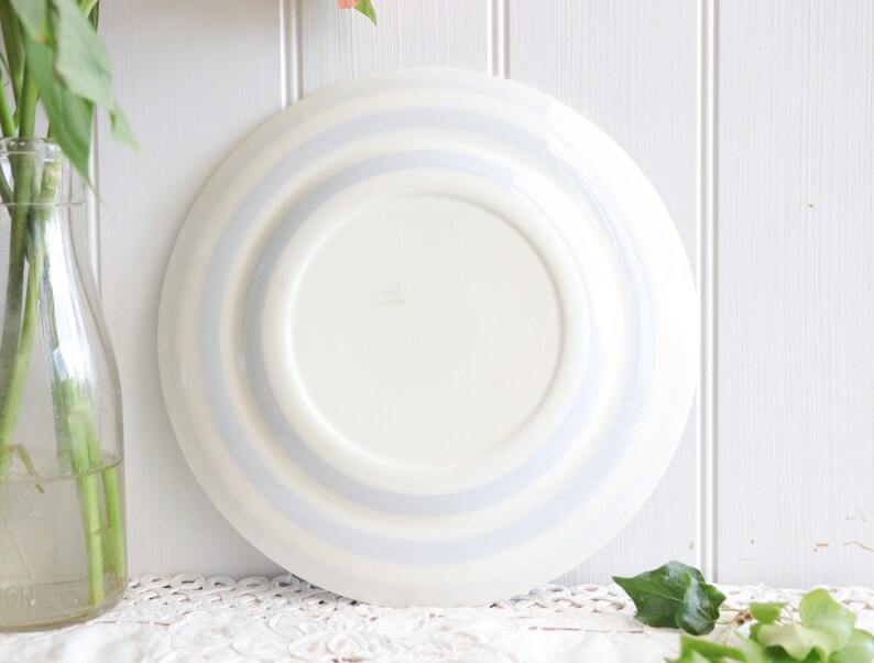 Vintage Cornishware Dinner Plates 2 available. image 10