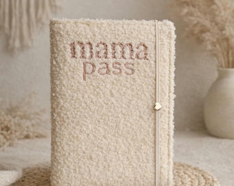 Personalisierte Mutterpasshülle aus Boucle | Teddy | Filz | Mamapasshülle | Personalisiert | Mama to be | hochwertig gestickt