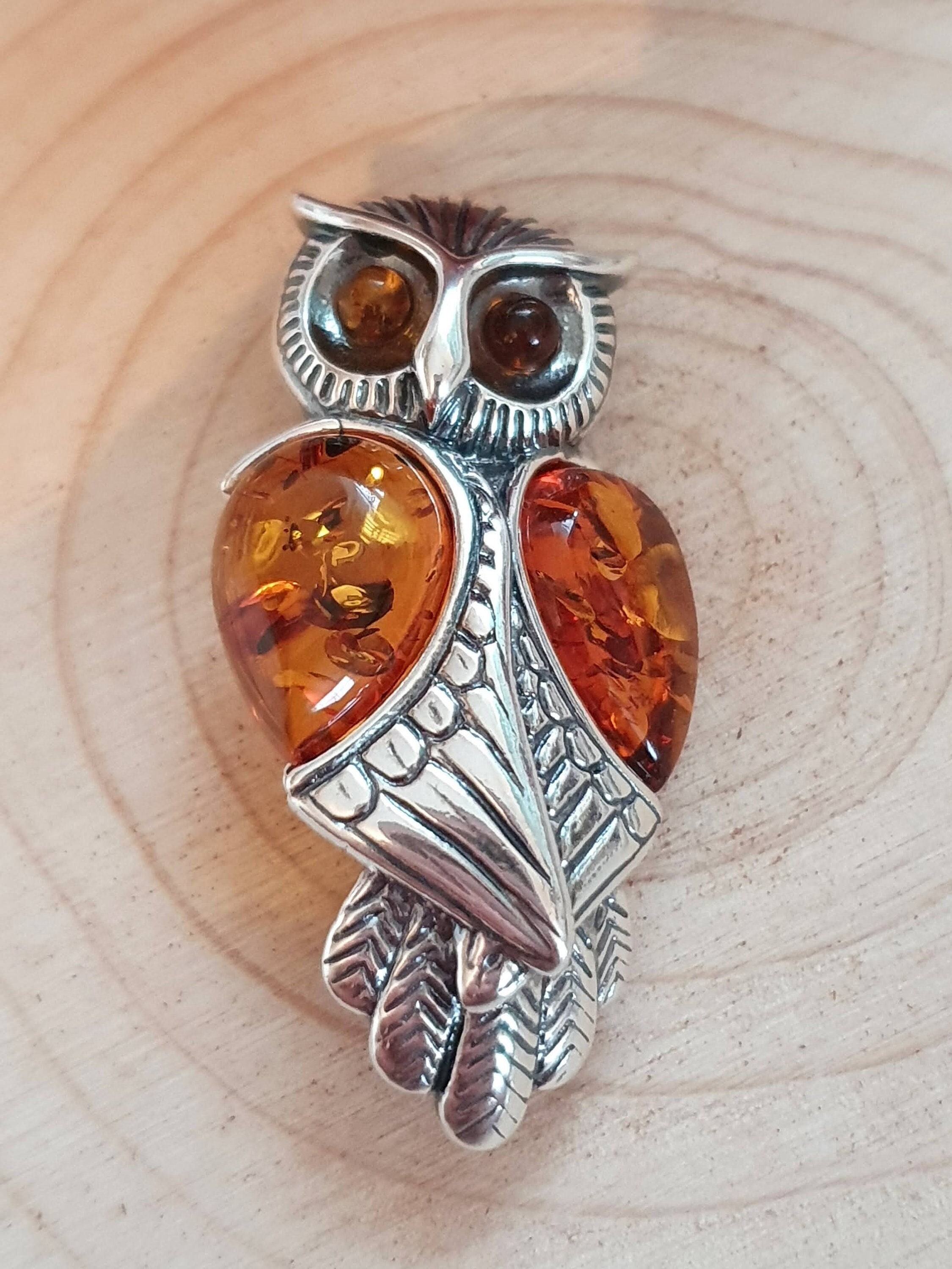 Sterling Silver Owl Brooch  - Orange Amber or Green Amber Great detail