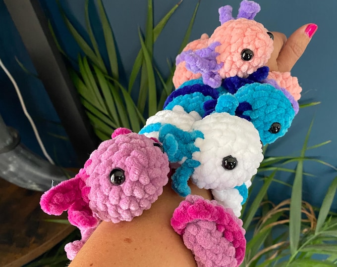 Axolotl Snapband, Crochet Axolotl, Axolotl Bracelet, Fidget Toy