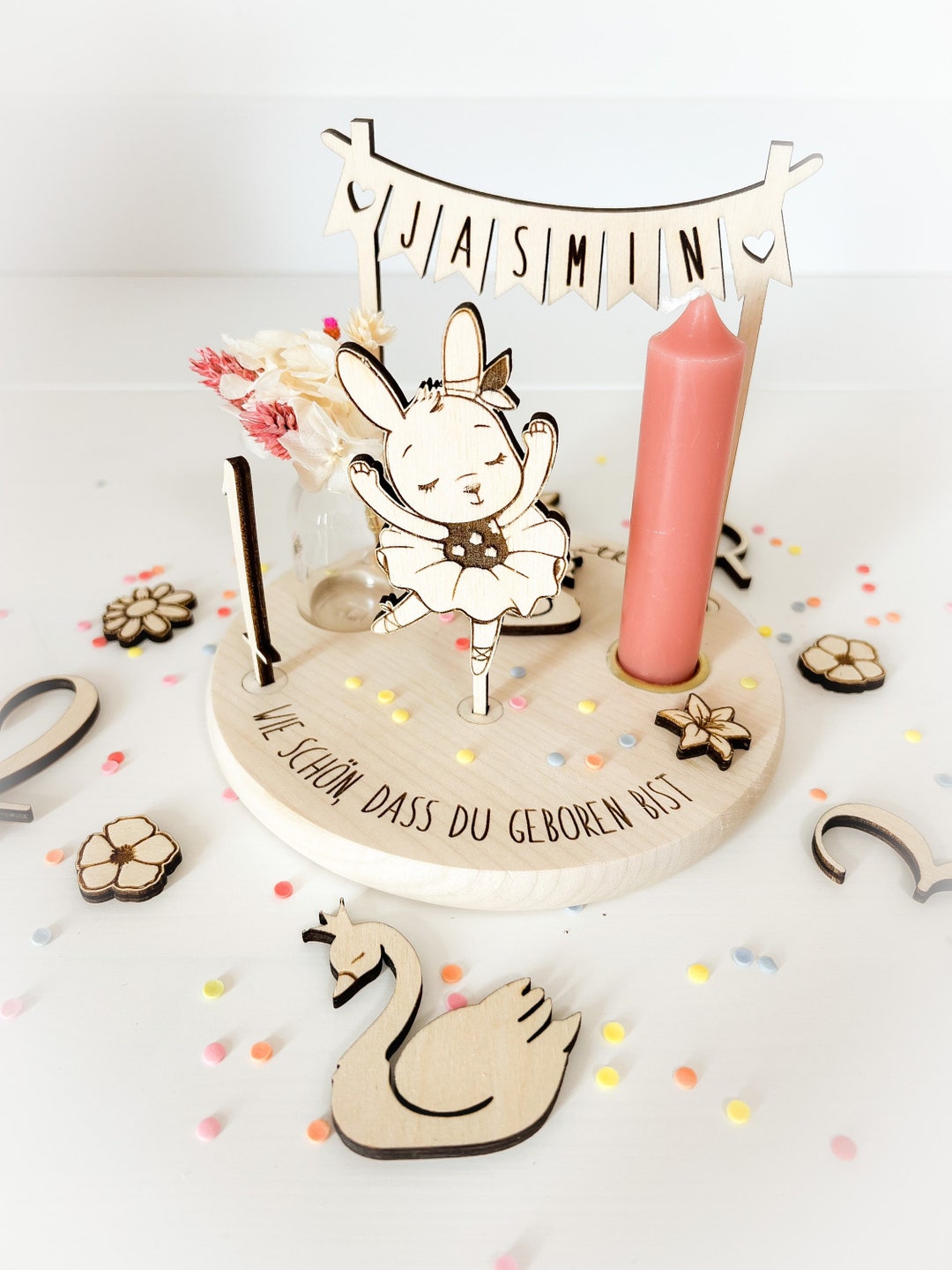 Personalisierter Geburtstagsteller aus Holz mit Vase und - Etsy.de