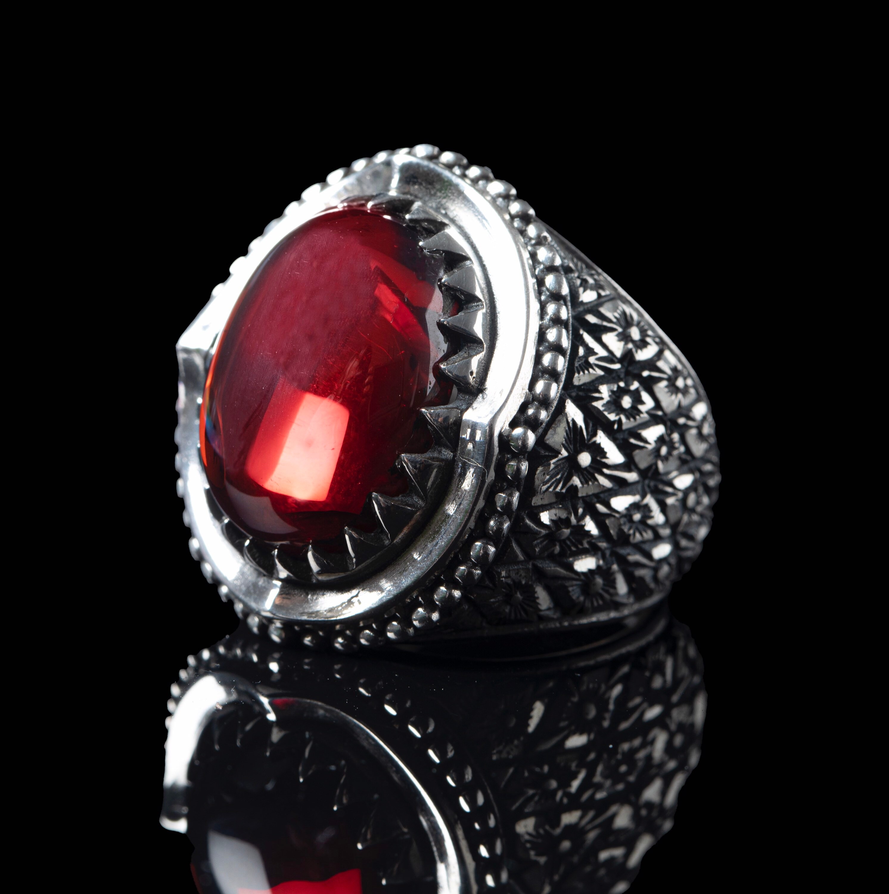 Sterling シルバー925 Stone リング Red Granet 925 Sterling Silver Ring. Perfect Work of Art. Red Garnet