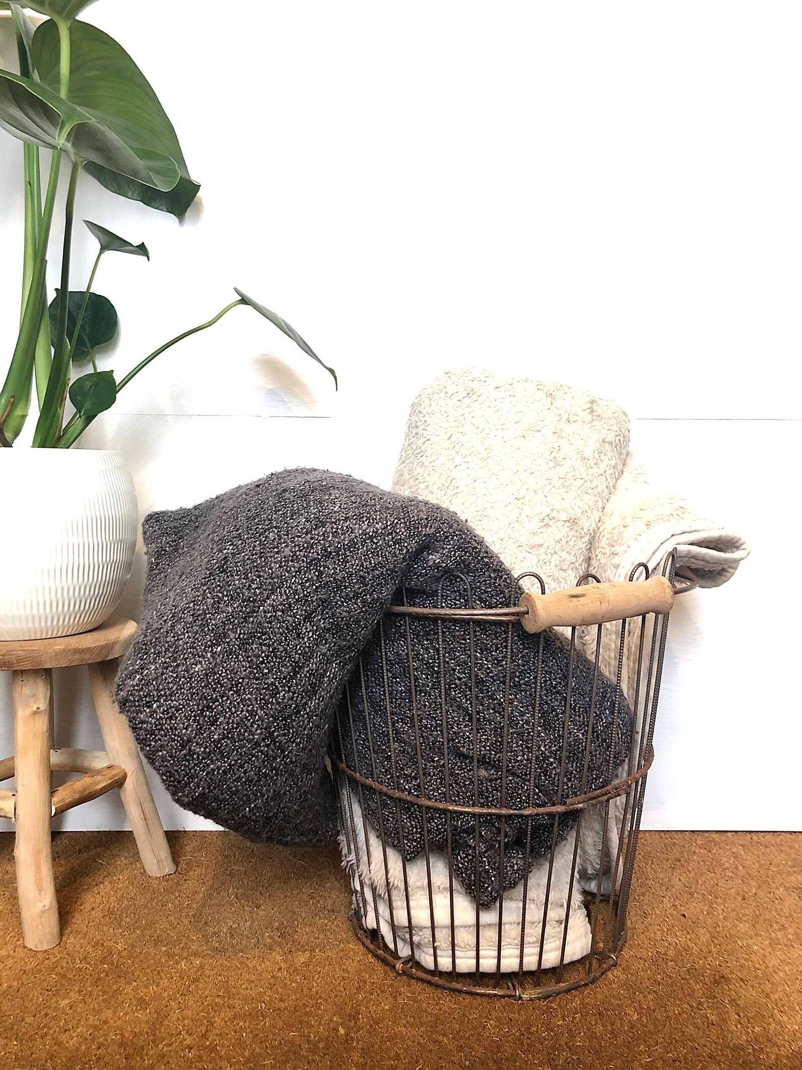 Vintage Wire Metal Basket / Blanket Basket / Log Basket / Toy Etsy