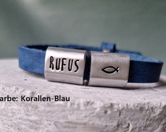 Kinderarmband personalisiert Name, Fisch Symbol,  Lederarmband, Geschenk zur Kommunion,  Konfirmation und Taufe, Gravur von Hand