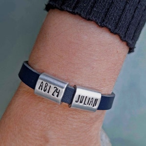 Armband Leder Abi personalisiert, Geschenk Ab Feier Schulabschluss Glücksbringer Matura, Abitur 2025  Geschenk, Gravur von Hand gestempelt