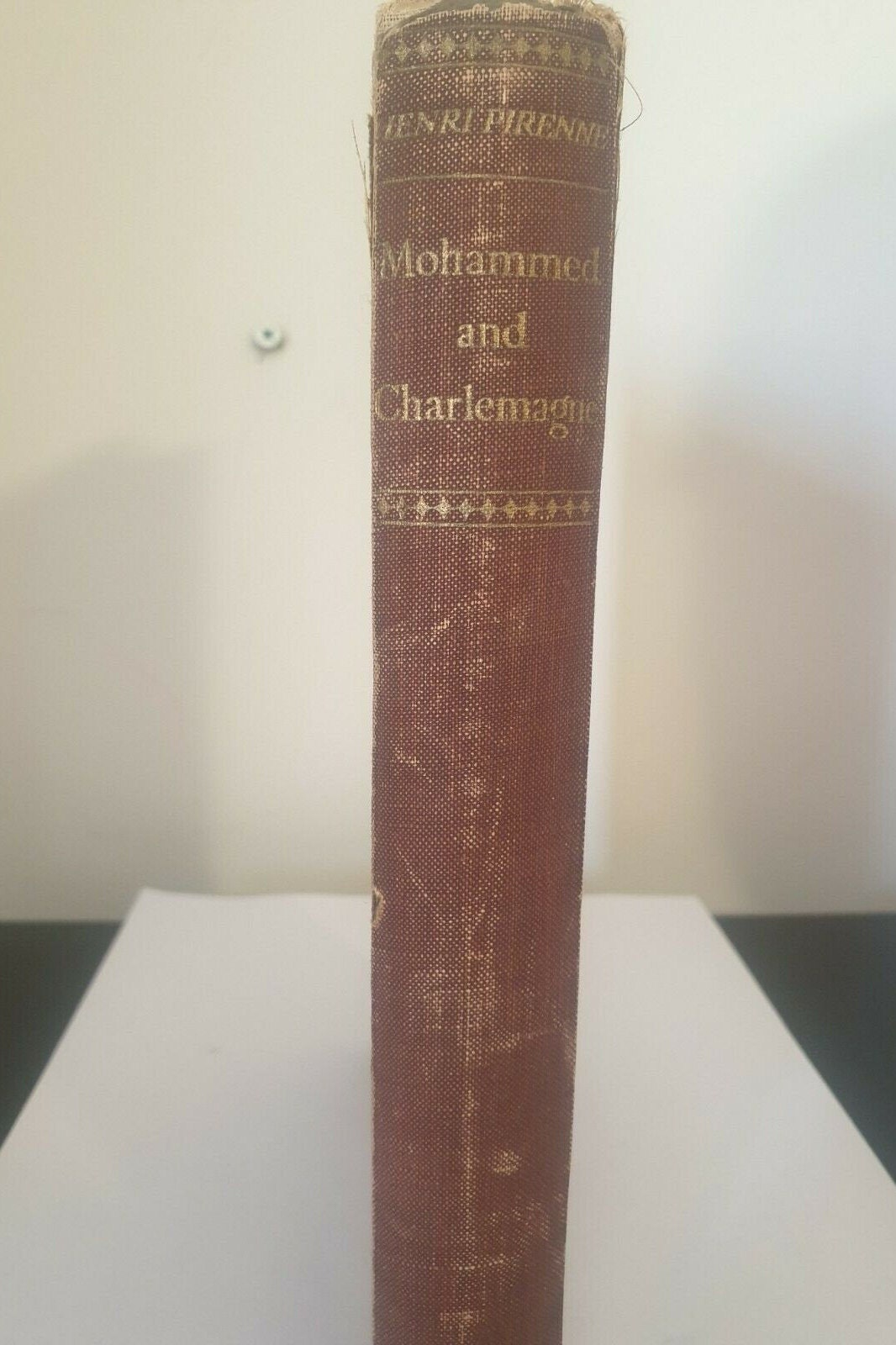 Mohammed and Charlemagne by Henri Pirenne Printed in Great Britain 1954