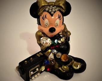 Vintage Minnie Mouse Brooch Walt Disney Productions 1980s Rhinestone Pin Disney Jewelry Collectible Minnie Figurine Brooch