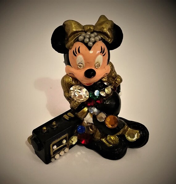 Buy Brooch Pin in the Figure of Minnie Mouse Inlaid With Gems the Online in  India - Etsy