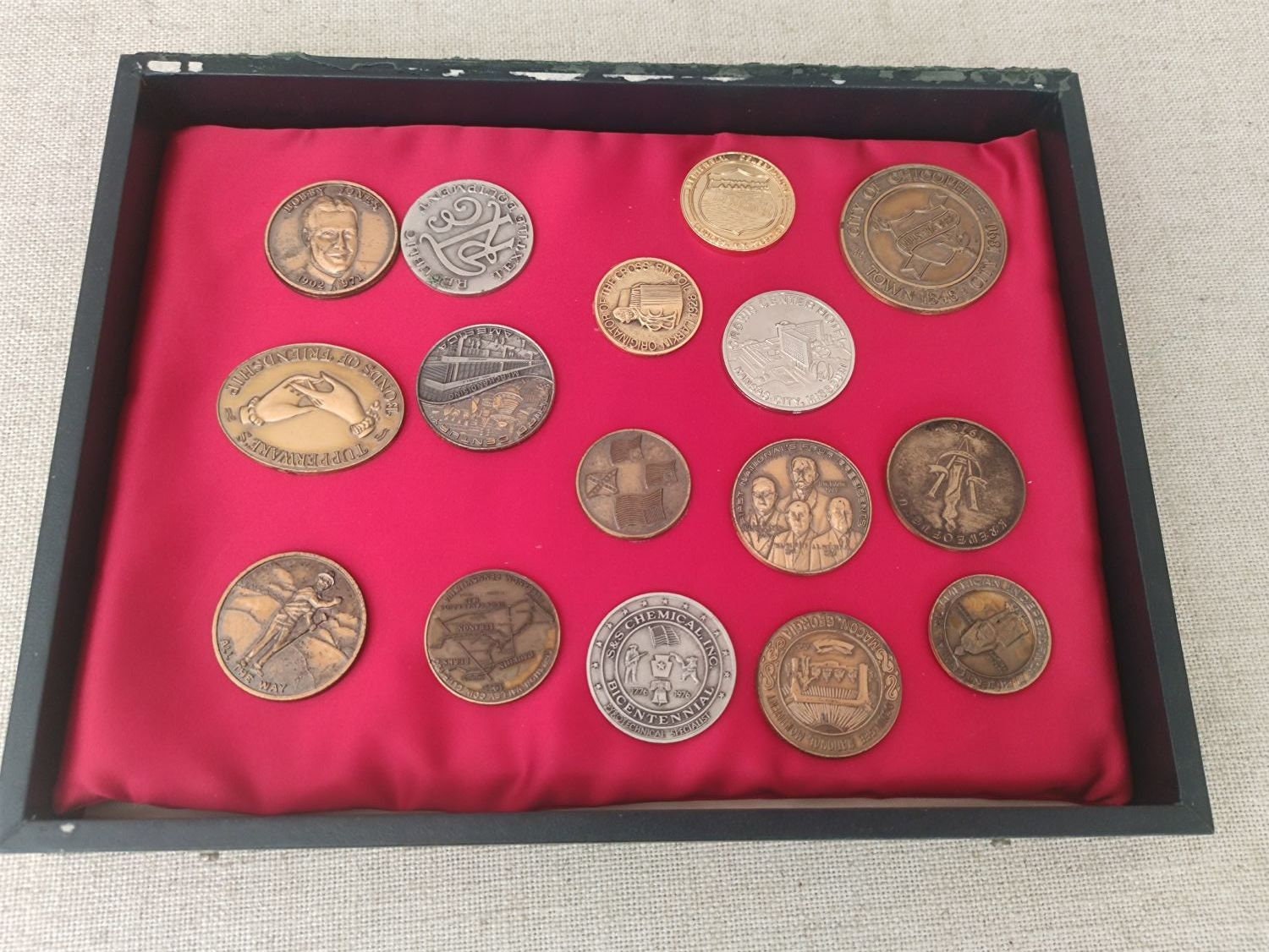 Lot of 16 different American medals from the 70's / American medals / Collectible medals