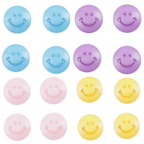 Smiley Face Button - Sewing buttons / knitting buttons ,children craft supplies