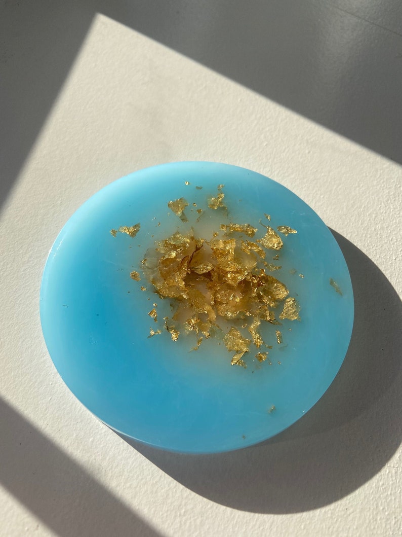 Light blue resin jewellery dish with gold foil centre